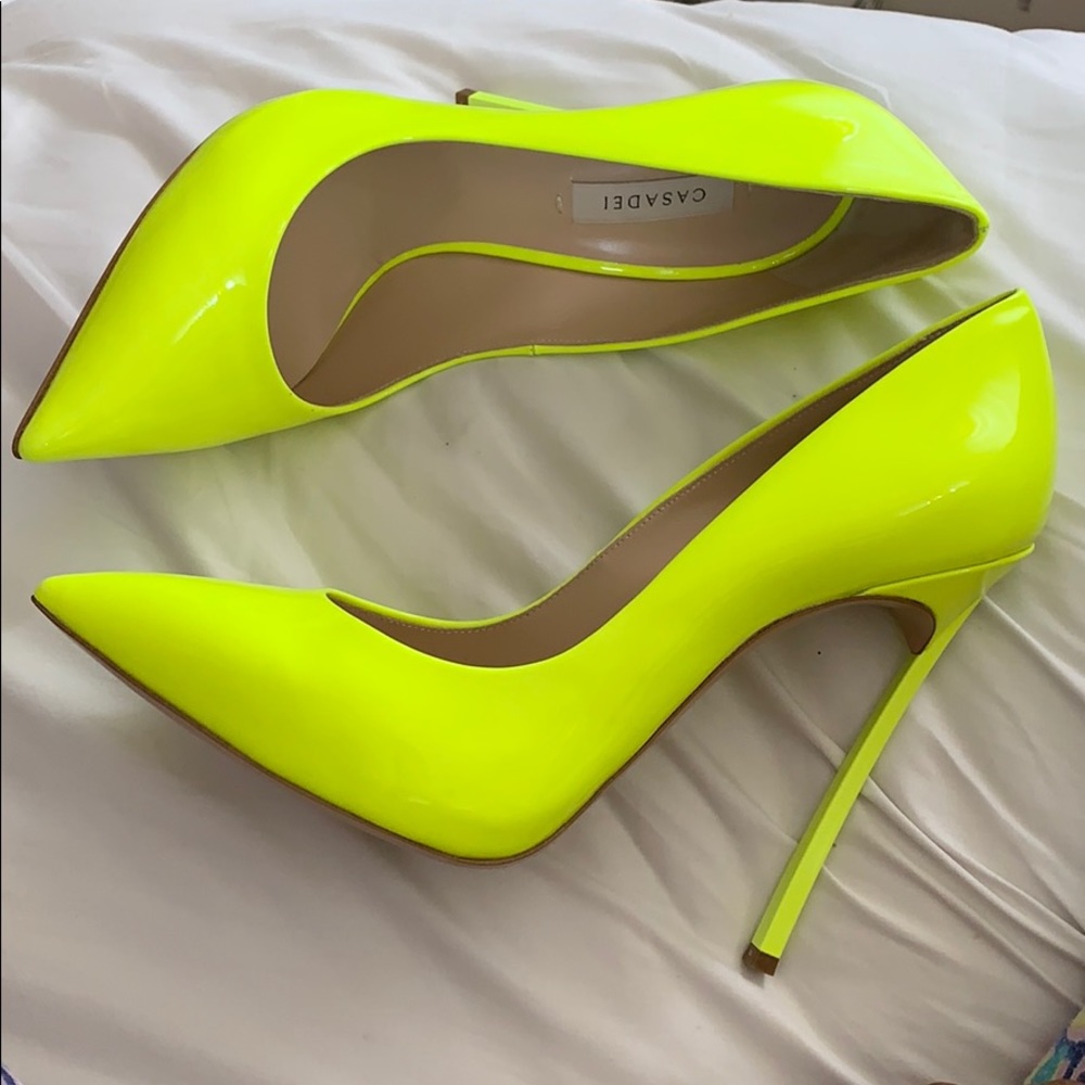 Casadei blade fluo pump neon green yellow 10